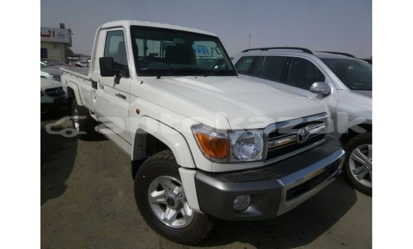 Buy Import Toyota Land Cruiser White Car in Import - Dubai in Akmecet Buy Import Toyota Land Cruiser White Car in Import - Dubai in Akmecet