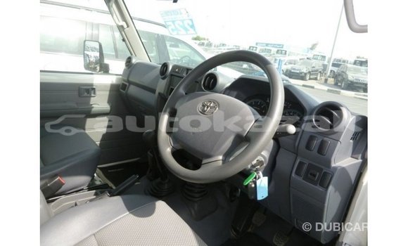 Buy Import Toyota Land Cruiser White Car in Import - Dubai in Akmecet Buy Import Toyota Land Cruiser White Car in Import - Dubai in Akmecet