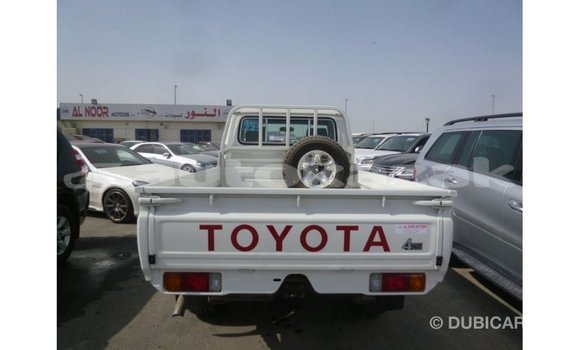 Buy Import Toyota Land Cruiser White Car in Import - Dubai in Akmecet Buy Import Toyota Land Cruiser White Car in Import - Dubai in Akmecet
