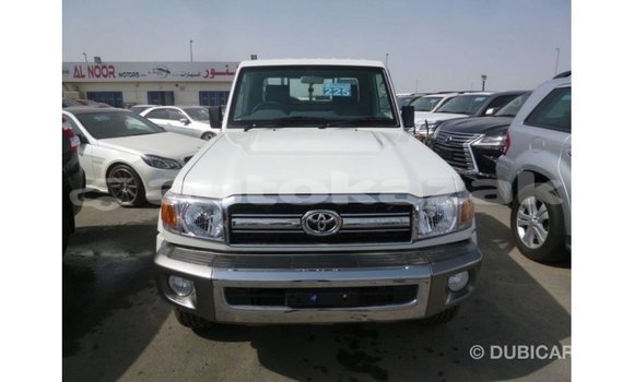Buy Import Toyota Land Cruiser White Car in Import - Dubai in Akmecet Buy Import Toyota Land Cruiser White Car in Import - Dubai in Akmecet