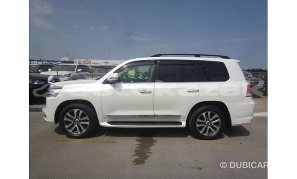 Buy Import Toyota Land Cruiser White Car in Import - Dubai in Akmecet Buy Import Toyota Land Cruiser White Car in Import - Dubai in Akmecet