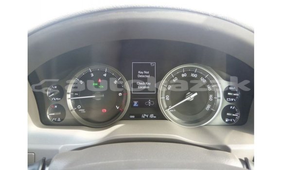 Buy Import Toyota Land Cruiser White Car in Import - Dubai in Akmecet Buy Import Toyota Land Cruiser White Car in Import - Dubai in Akmecet