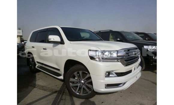 Buy Import Toyota Land Cruiser White Car in Import - Dubai in Akmecet Buy Import Toyota Land Cruiser White Car in Import - Dubai in Akmecet
