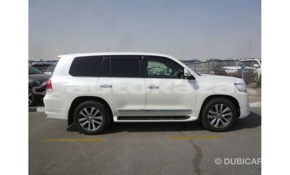 Buy Import Toyota Land Cruiser White Car in Import - Dubai in Akmecet Buy Import Toyota Land Cruiser White Car in Import - Dubai in Akmecet
