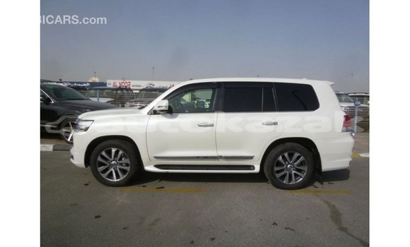 Buy Import Toyota Land Cruiser White Car in Import - Dubai in Akmecet Buy Import Toyota Land Cruiser White Car in Import - Dubai in Akmecet
