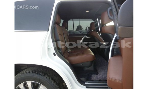Buy Import Toyota Land Cruiser White Car in Import - Dubai in Akmecet Buy Import Toyota Land Cruiser White Car in Import - Dubai in Akmecet
