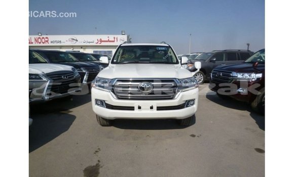 Buy Import Toyota Land Cruiser White Car in Import - Dubai in Akmecet Buy Import Toyota Land Cruiser White Car in Import - Dubai in Akmecet