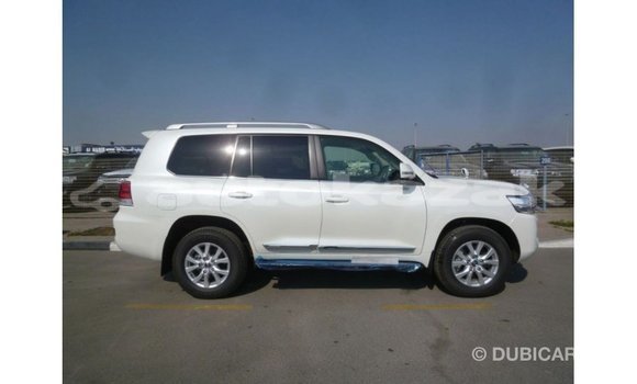 Buy Import Toyota Land Cruiser White Car in Import - Dubai in Akmecet Buy Import Toyota Land Cruiser White Car in Import - Dubai in Akmecet
