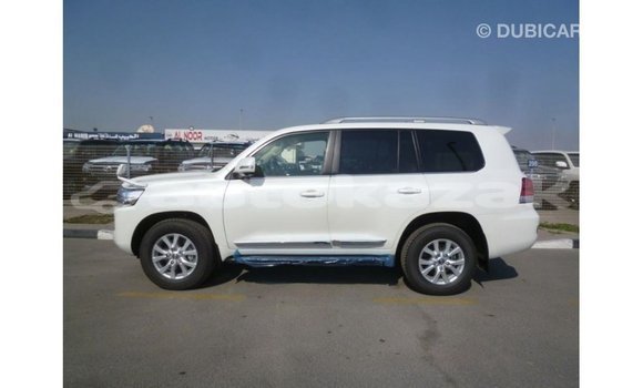 Buy Import Toyota Land Cruiser White Car in Import - Dubai in Akmecet Buy Import Toyota Land Cruiser White Car in Import - Dubai in Akmecet