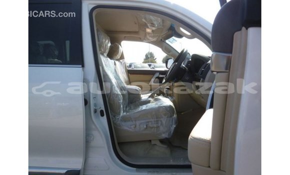 Buy Import Toyota Land Cruiser White Car in Import - Dubai in Akmecet Buy Import Toyota Land Cruiser White Car in Import - Dubai in Akmecet