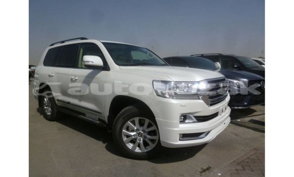 Buy Import Toyota Land Cruiser White Car in Import - Dubai in Akmecet Buy Import Toyota Land Cruiser White Car in Import - Dubai in Akmecet
