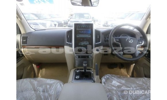 Buy Import Toyota Land Cruiser White Car in Import - Dubai in Akmecet Buy Import Toyota Land Cruiser White Car in Import - Dubai in Akmecet