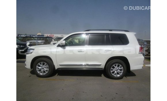 Buy Import Toyota Land Cruiser White Car in Import - Dubai in Akmecet Buy Import Toyota Land Cruiser White Car in Import - Dubai in Akmecet