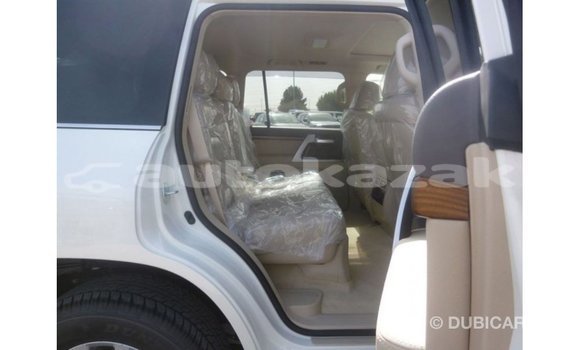 Buy Import Toyota Land Cruiser White Car in Import - Dubai in Akmecet Buy Import Toyota Land Cruiser White Car in Import - Dubai in Akmecet