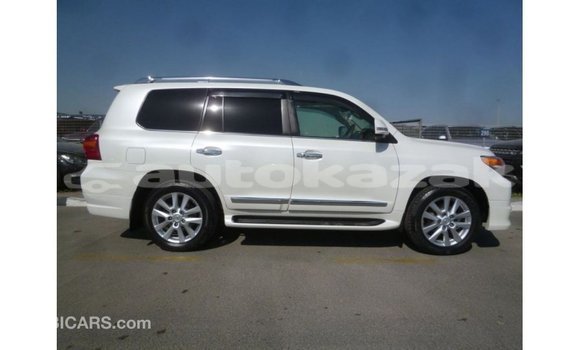 Buy Import Toyota Land Cruiser White Car in Import - Dubai in Akmecet Buy Import Toyota Land Cruiser White Car in Import - Dubai in Akmecet