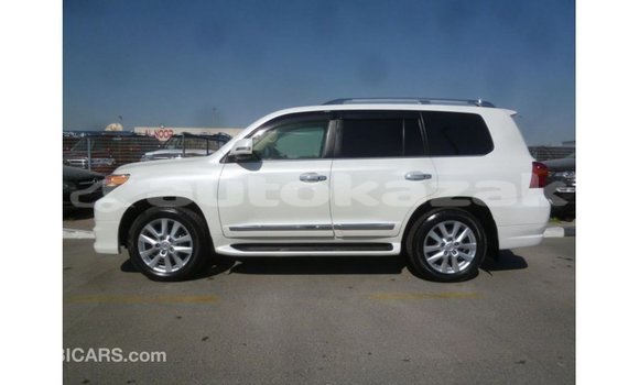 Buy Import Toyota Land Cruiser White Car in Import - Dubai in Akmecet Buy Import Toyota Land Cruiser White Car in Import - Dubai in Akmecet