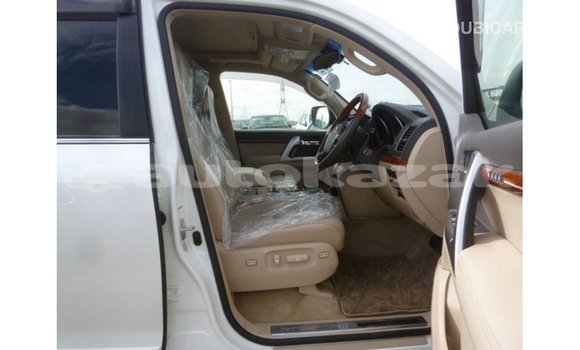 Buy Import Toyota Land Cruiser White Car in Import - Dubai in Akmecet Buy Import Toyota Land Cruiser White Car in Import - Dubai in Akmecet