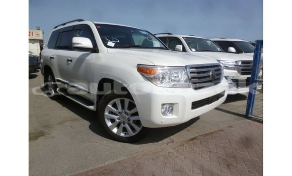 Buy Import Toyota Land Cruiser White Car in Import - Dubai in Akmecet Buy Import Toyota Land Cruiser White Car in Import - Dubai in Akmecet