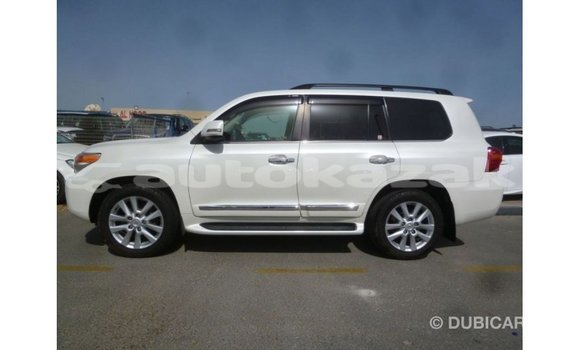 Buy Import Toyota Land Cruiser White Car in Import - Dubai in Akmecet Buy Import Toyota Land Cruiser White Car in Import - Dubai in Akmecet