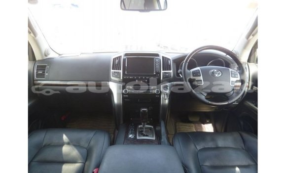 Buy Import Toyota Land Cruiser White Car in Import - Dubai in Akmecet Buy Import Toyota Land Cruiser White Car in Import - Dubai in Akmecet