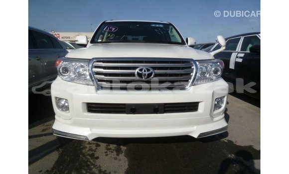 Buy Import Toyota Land Cruiser White Car in Import - Dubai in Akmecet Buy Import Toyota Land Cruiser White Car in Import - Dubai in Akmecet