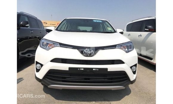 Buy Import Toyota 4Runner White Car in Import - Dubai in Akmecet Buy Import Toyota 4Runner White Car in Import - Dubai in Akmecet