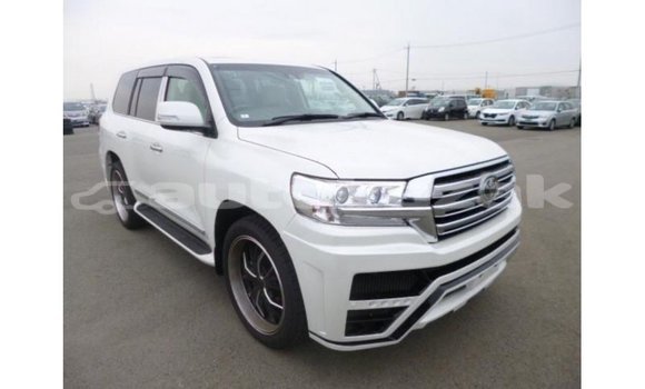 Buy Import Toyota Land Cruiser White Car in Import - Dubai in Akmecet Buy Import Toyota Land Cruiser White Car in Import - Dubai in Akmecet