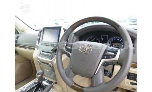 Buy Import Toyota Land Cruiser White Car in Import - Dubai in Akmecet Buy Import Toyota Land Cruiser White Car in Import - Dubai in Akmecet