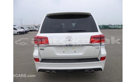 Buy Import Toyota Land Cruiser White Car in Import - Dubai in Akmecet Buy Import Toyota Land Cruiser White Car in Import - Dubai in Akmecet