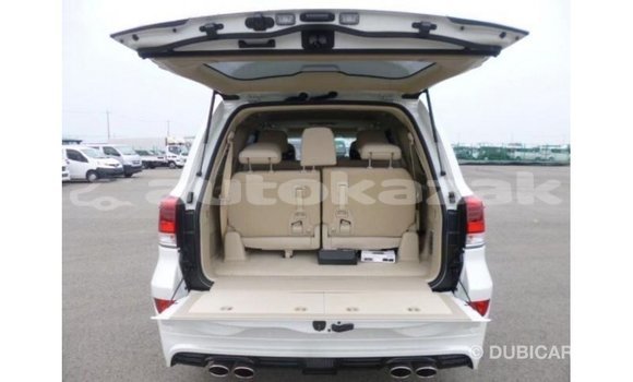 Buy Import Toyota Land Cruiser White Car in Import - Dubai in Akmecet Buy Import Toyota Land Cruiser White Car in Import - Dubai in Akmecet