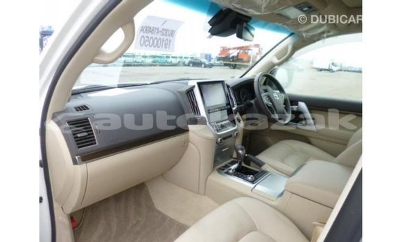 Buy Import Toyota Land Cruiser White Car in Import - Dubai in Akmecet Buy Import Toyota Land Cruiser White Car in Import - Dubai in Akmecet
