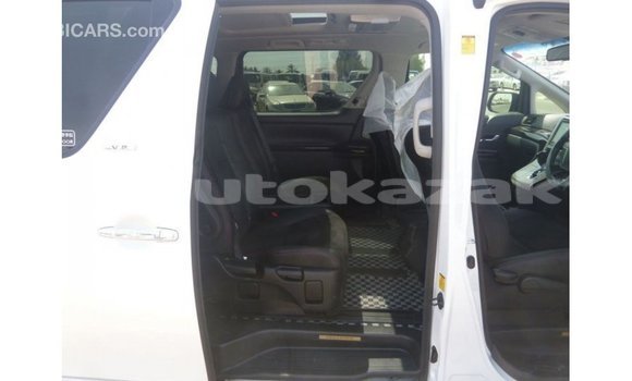 Buy Import Toyota Vellfire White Car in Import - Dubai in Akmecet Buy Import Toyota Vellfire White Car in Import - Dubai in Akmecet