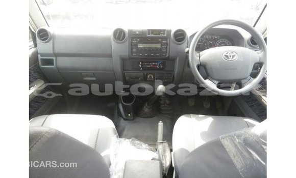 Buy Import Toyota Land Cruiser White Car in Import - Dubai in Akmecet Buy Import Toyota Land Cruiser White Car in Import - Dubai in Akmecet