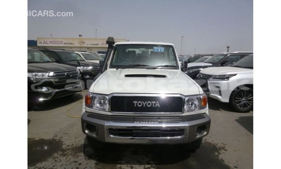 Buy Import Toyota Land Cruiser White Car in Import - Dubai in Akmecet Buy Import Toyota Land Cruiser White Car in Import - Dubai in Akmecet