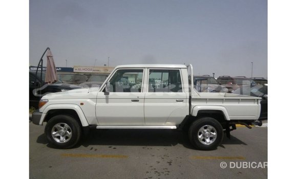 Buy Import Toyota Land Cruiser White Car in Import - Dubai in Akmecet Buy Import Toyota Land Cruiser White Car in Import - Dubai in Akmecet