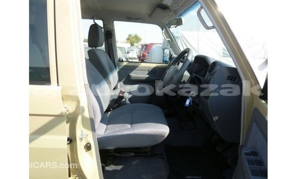 Buy Import Toyota Land Cruiser Beige Car in Import - Dubai in Akmecet Buy Import Toyota Land Cruiser Beige Car in Import - Dubai in Akmecet