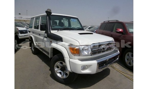 Buy Import Toyota Land Cruiser White Car in Import - Dubai in Akmecet Buy Import Toyota Land Cruiser White Car in Import - Dubai in Akmecet