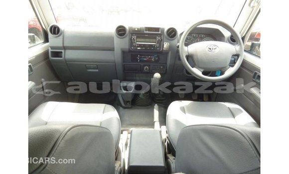 Buy Import Toyota Land Cruiser White Car in Import - Dubai in Akmecet Buy Import Toyota Land Cruiser White Car in Import - Dubai in Akmecet