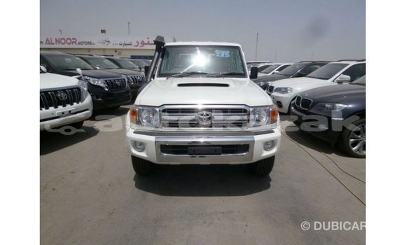 Buy Import Toyota Land Cruiser White Car in Import - Dubai in Akmecet Buy Import Toyota Land Cruiser White Car in Import - Dubai in Akmecet