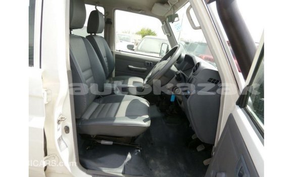 Buy Import Toyota Land Cruiser White Car in Import - Dubai in Akmecet Buy Import Toyota Land Cruiser White Car in Import - Dubai in Akmecet