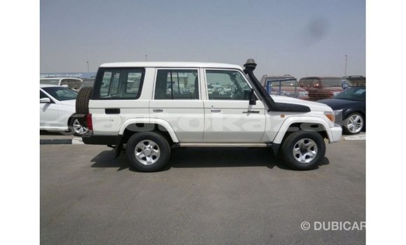 Buy Import Toyota Land Cruiser White Car in Import - Dubai in Akmecet Buy Import Toyota Land Cruiser White Car in Import - Dubai in Akmecet