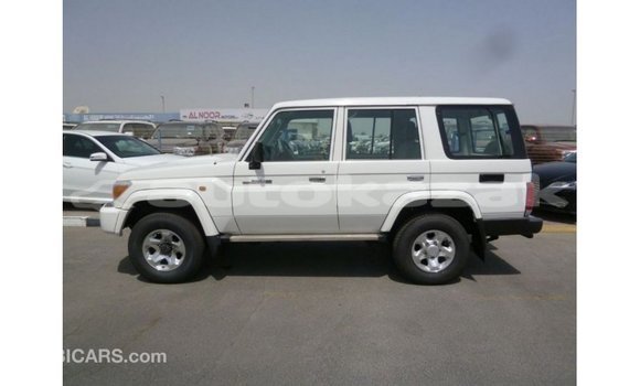 Buy Import Toyota Land Cruiser White Car in Import - Dubai in Akmecet Buy Import Toyota Land Cruiser White Car in Import - Dubai in Akmecet