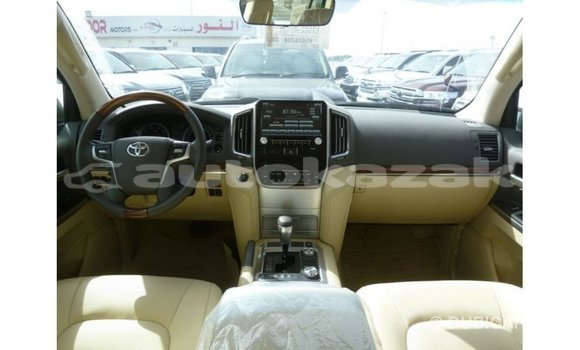 Buy Import Toyota Land Cruiser White Car in Import - Dubai in Akmecet Buy Import Toyota Land Cruiser White Car in Import - Dubai in Akmecet