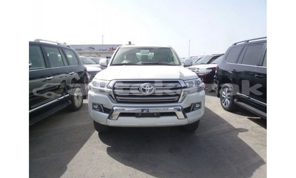 Buy Import Toyota Land Cruiser White Car in Import - Dubai in Akmecet Buy Import Toyota Land Cruiser White Car in Import - Dubai in Akmecet