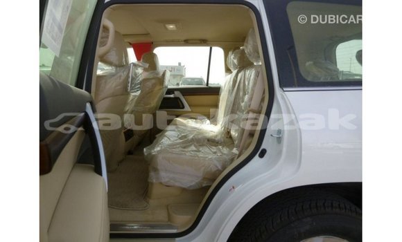 Buy Import Toyota Land Cruiser White Car in Import - Dubai in Akmecet Buy Import Toyota Land Cruiser White Car in Import - Dubai in Akmecet