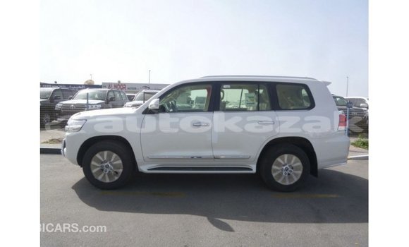 Buy Import Toyota Land Cruiser White Car in Import - Dubai in Akmecet Buy Import Toyota Land Cruiser White Car in Import - Dubai in Akmecet