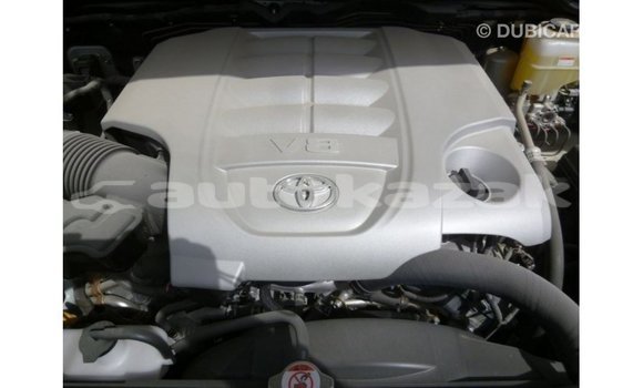 Buy Import Toyota Land Cruiser White Car in Import - Dubai in Akmecet Buy Import Toyota Land Cruiser White Car in Import - Dubai in Akmecet