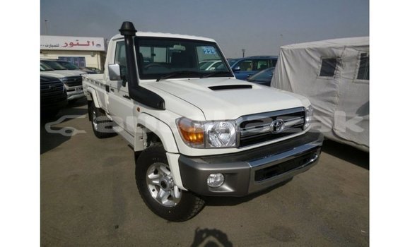 Buy Import Toyota Land Cruiser White Car in Import - Dubai in Akmecet Buy Import Toyota Land Cruiser White Car in Import - Dubai in Akmecet