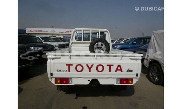Buy Import Toyota Land Cruiser White Car in Import - Dubai in Akmecet Buy Import Toyota Land Cruiser White Car in Import - Dubai in Akmecet