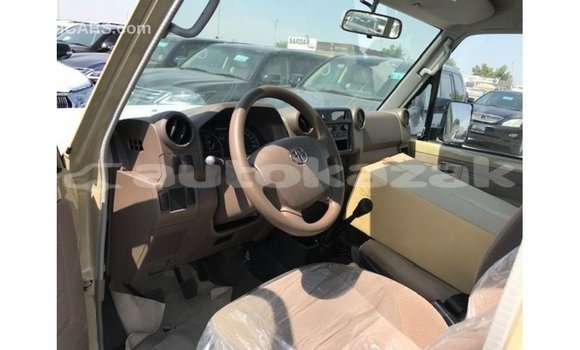 Buy Import Toyota Land Cruiser Beige Car in Import - Dubai in Akmecet Buy Import Toyota Land Cruiser Beige Car in Import - Dubai in Akmecet